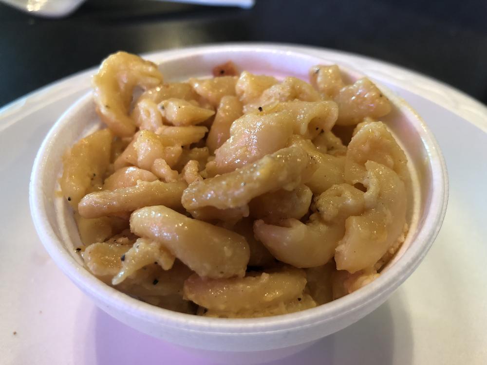 A delicious serving of macaroni and cheese prepared at Daddy D'z BBQ Joynt in Atlanta.