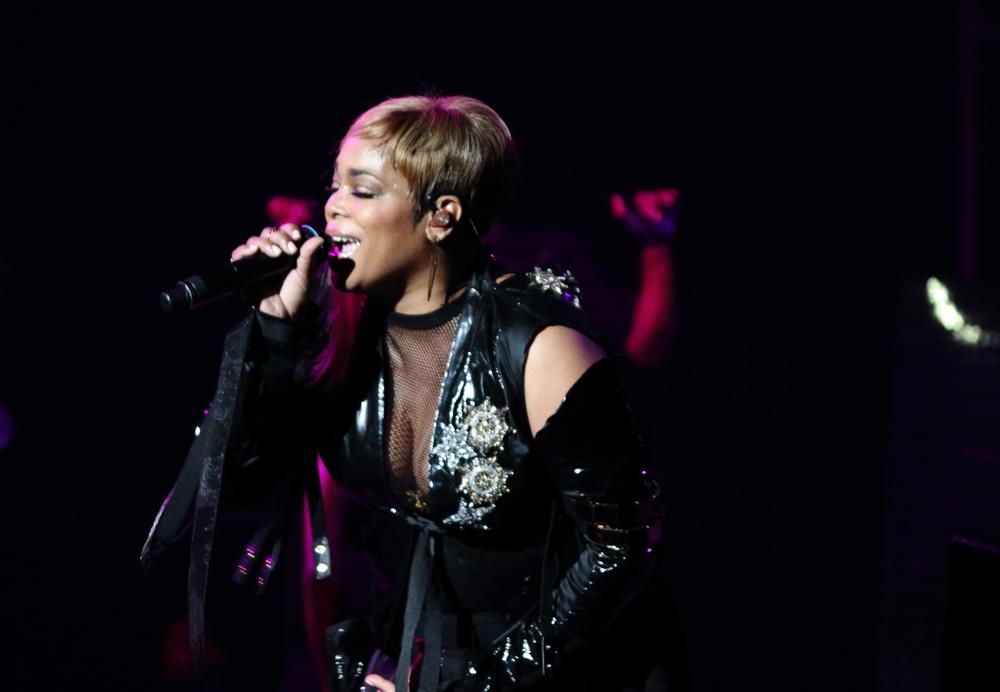 Tionne 