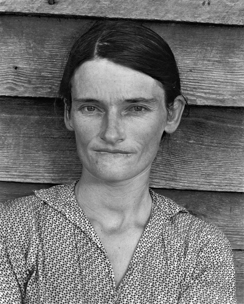 In the summer 1936, Evans worked with a friend on a photo project in Hale County, Alabama. They documented three families of tenant farmers.