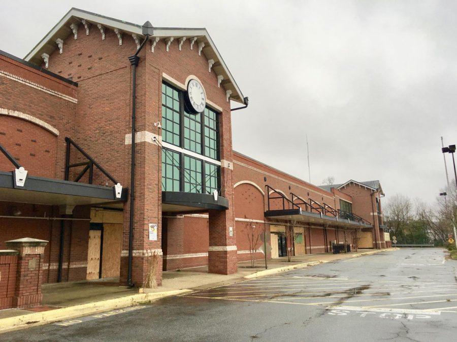 The 84,000 sq. ft. old Kroger building will continue to sit empty at 400 Pio Nono Ave. after the Macon-Bibb County Planning and Zoning Commission rejected a 569-unit self-storage facility for the property. 