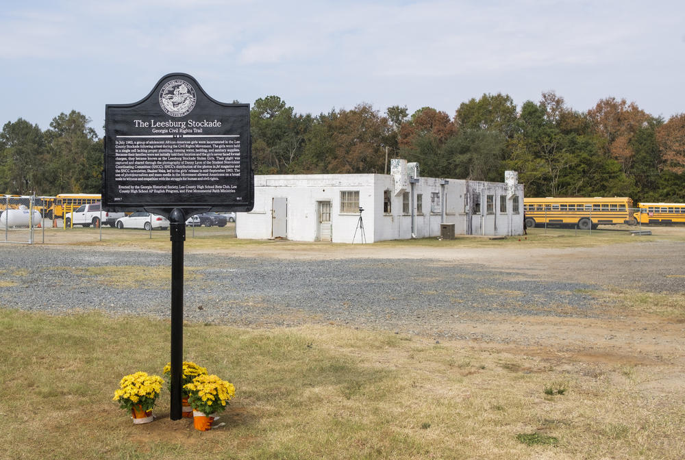 The historical marker at the Lee County Stockade.