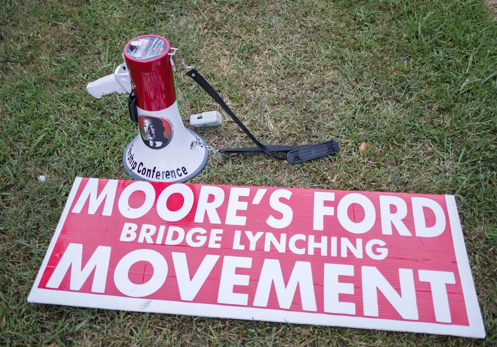 For 15 years, local actors have reenacted the lynching of four people at the Moore's Ford Bridge outside the city of Monroe in Walton County. 