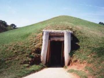 Entrance to earth lodge at the Ocmulgee National Monument in Macon.