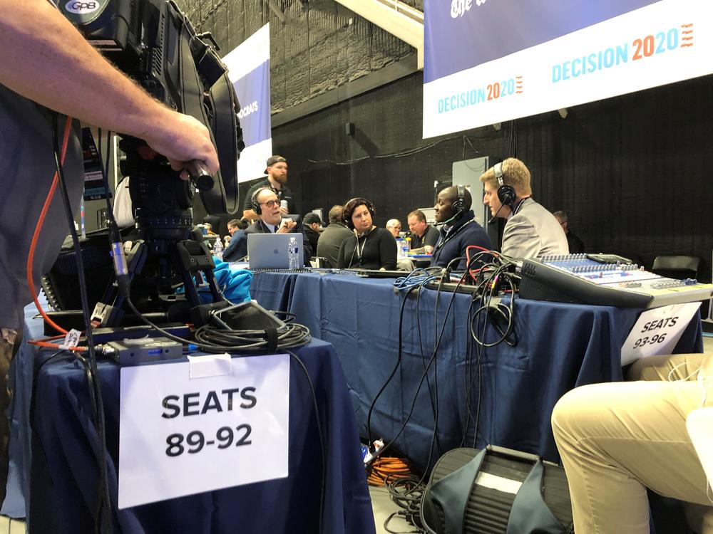 Bill Nigut hosts Political Rewind live from Tyler Perry Studios ahead of Wednesday's Democratic debate.
