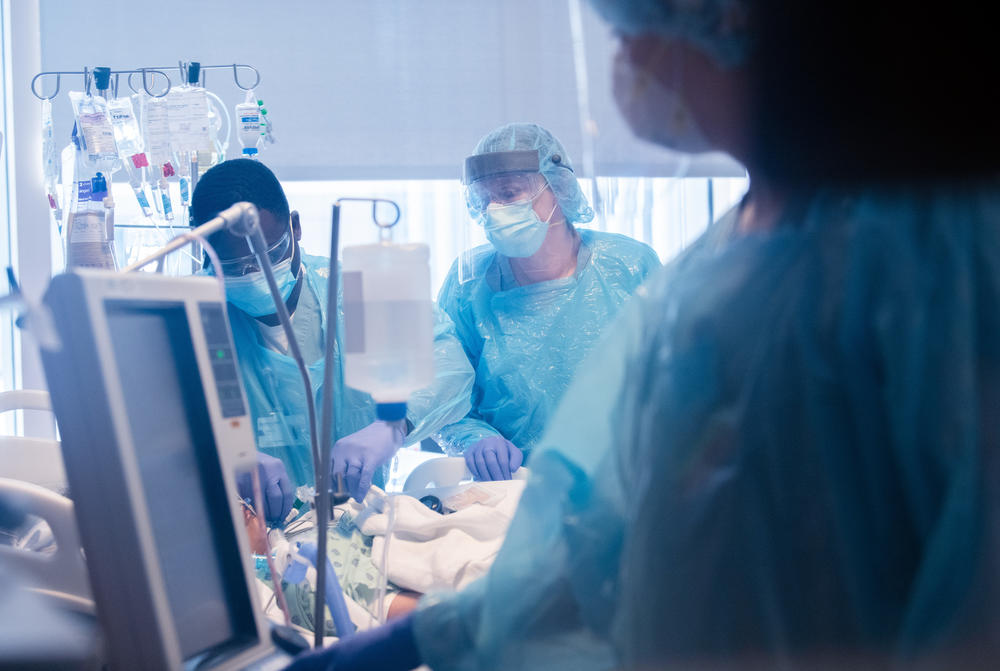 Before the transplant, Mayra Ramirez spent weeks on a ventilator and an ECMO machine which oxygenated her blood, at Northwestern Memorial Hospital in Chicago.
