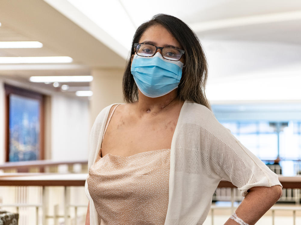 Mayra Ramirez received a double lung transplant after COVID-19 caused irreversible damage to her lungs.