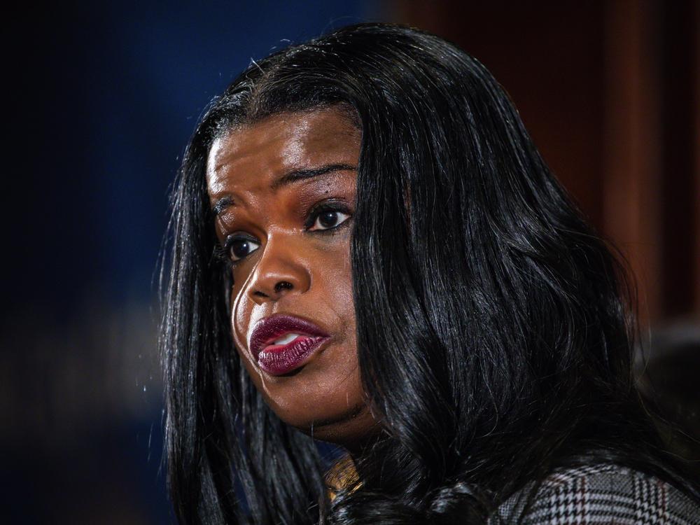 Cook County State's Attorney Kim Foxx sparked controversy last year when her office abruptly dropped charges against actor Jussie Smollett. On Monday, a special prosecutor announced the findings of his investigation into the handling of the case.