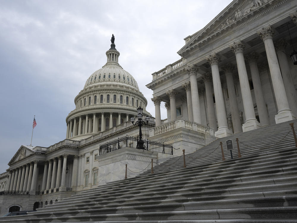 The U.S. Chamber of Commerce did not incorporate its climate commitments into its annual report card on how members of Congress voted, according to an analysis from an environmental think tank.