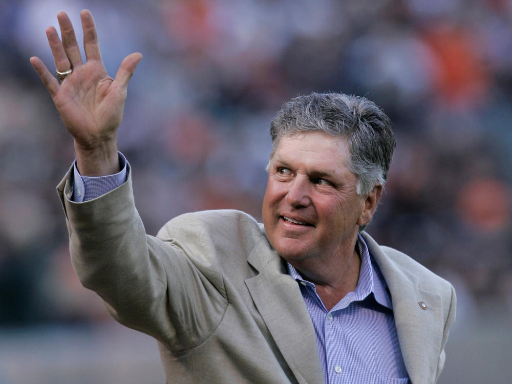 Hall of Fame pitcher Tom Seaver, pictured in July, was the galvanizing leader of the 'Miracle Mets' 1969 championship team.