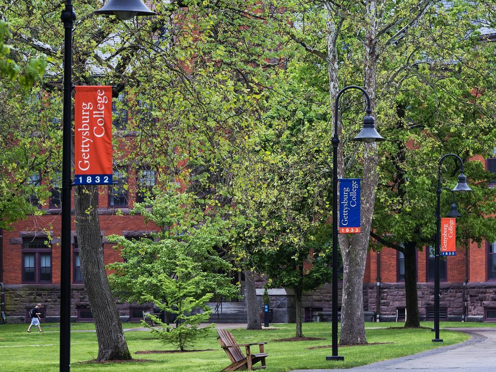Gettysburg College has ordered all of its students to remain at their residences and moved all classes online in measures that began Tuesday.
