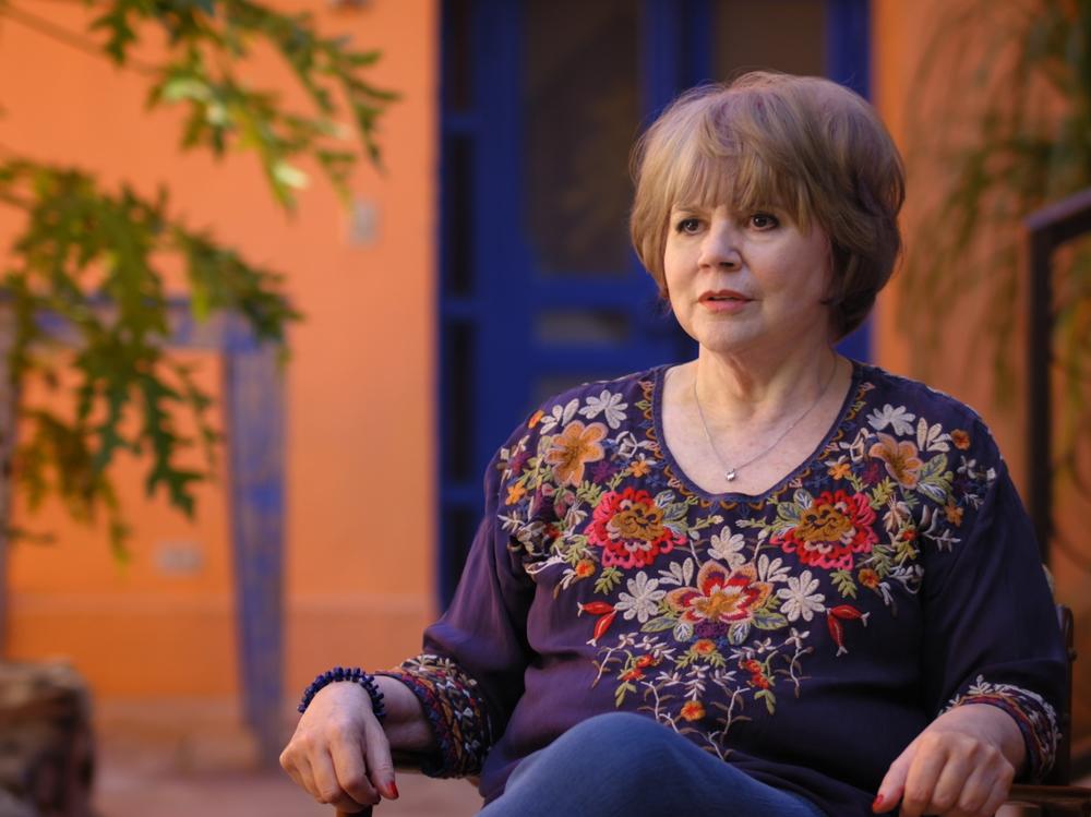 Linda Ronstadt in the documentary <em>Linda and the Mockingbirds</em>. Ronstadt is set to be honored in the Legend category by the Hispanic Heritage Awards.