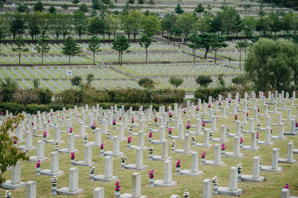 Due to COVID-19 restrictions, the Seoul National Cemetery is virtually empty. The cemetery is only allowing a limited number of visitors who make reservations online, and was closed during the Chuseok holidays.