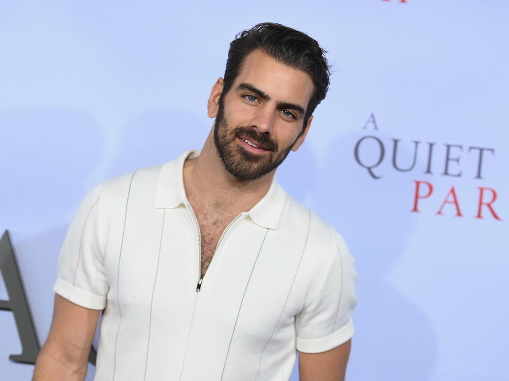 Nyle DiMarco attends the premiere of 