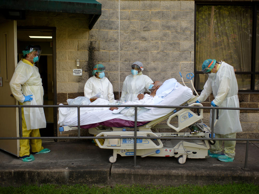 More than 700 Americans die each day of COVID-19. If case counts continue to rise into the winter, that number could nearly triple, one forecast projects.