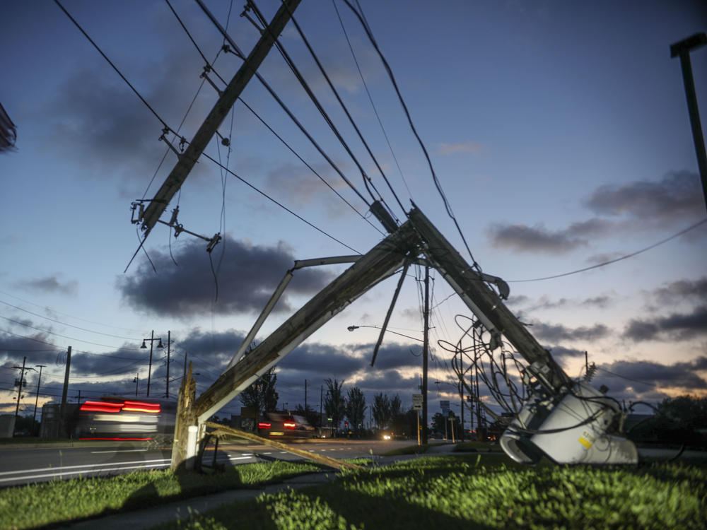 Zeta Causes 2 Million Power Outages Speeds Its Way Into Virginia Georgia Public Broadcasting