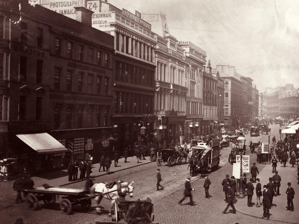 Passers-by and horse-drawn traffic circa 1895 on Jamaica Street in Glasgow, Scotland.