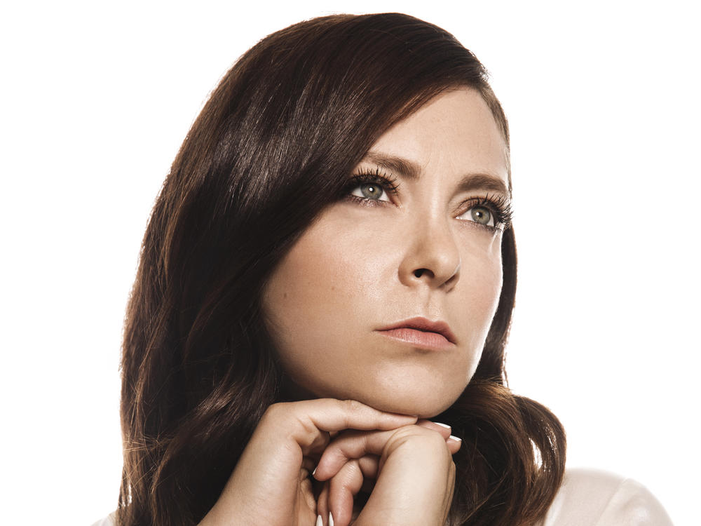 Crazy Ex-Girlfriend's Rachel Bloom joins to talk about her new book <em>I Want to Be Where the Normal People Are. </em>