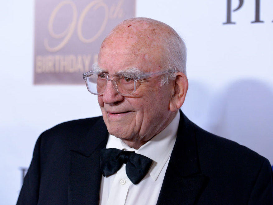 Ed Asner and nine other actors have filed an age discrimination suit over changes to the SAG-AFTRA union's health plan.