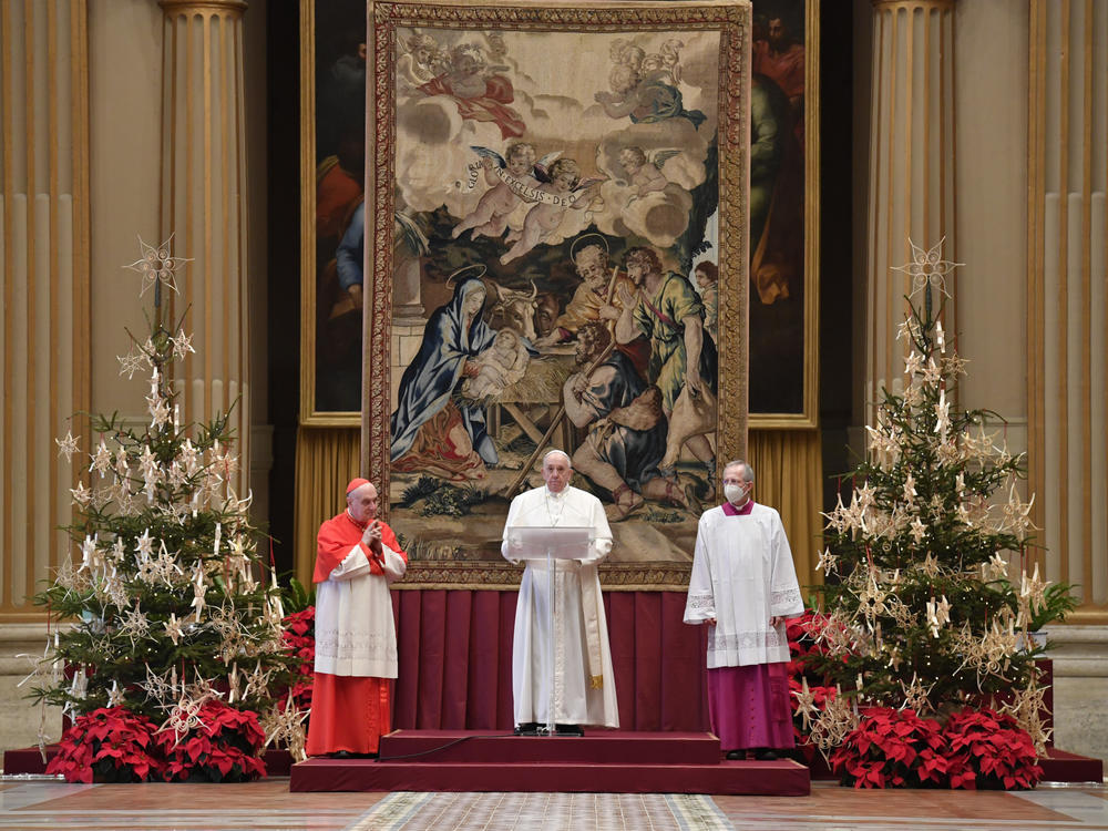 Pope Francis delivers the Urbi et Orbi (Latin for 