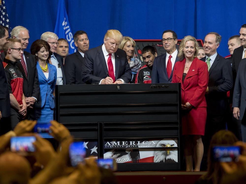 President Trump signs a 