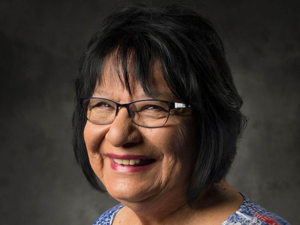 Meda Nix, 72, teaches Cherokee to fifth graders.