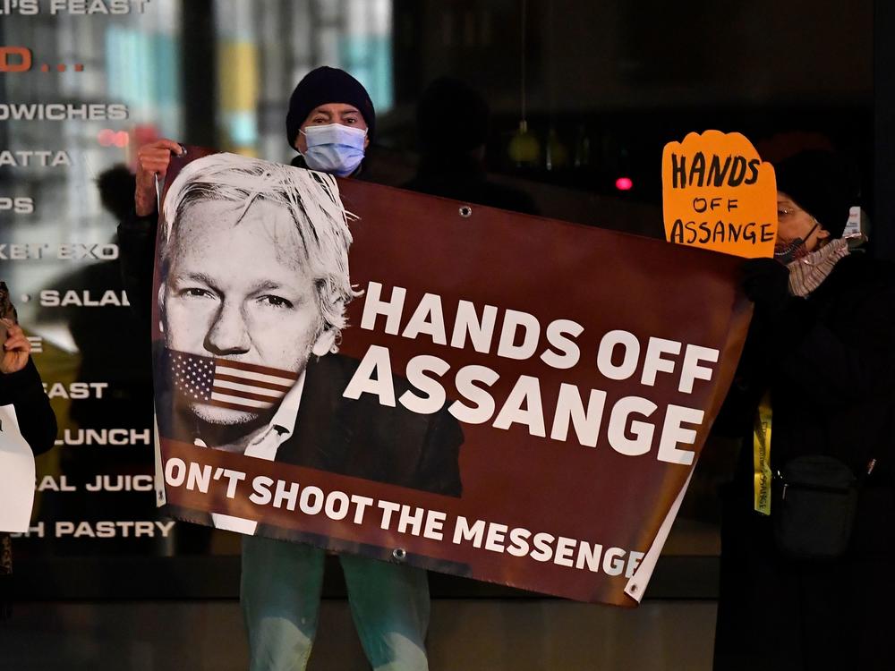 WikiLeaks founder Julian Assange faces 18 federal counts related to allegations of illegally obtaining, receiving and disclosing classified information. He is accused of conspiring to hack U.S. government computer networks, and obtain and publish classified documents related to national security.
