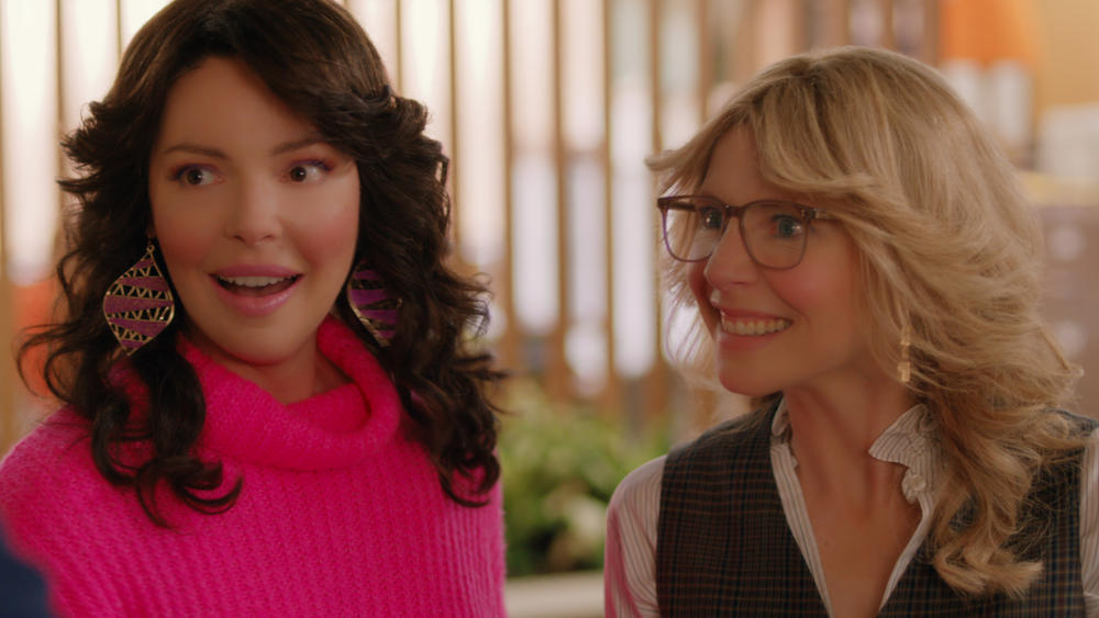 Katherine Heigl and Sarah Chalke are frequently enjoying that feathered hair of the '80s in <em>Firefly Lane</em>.