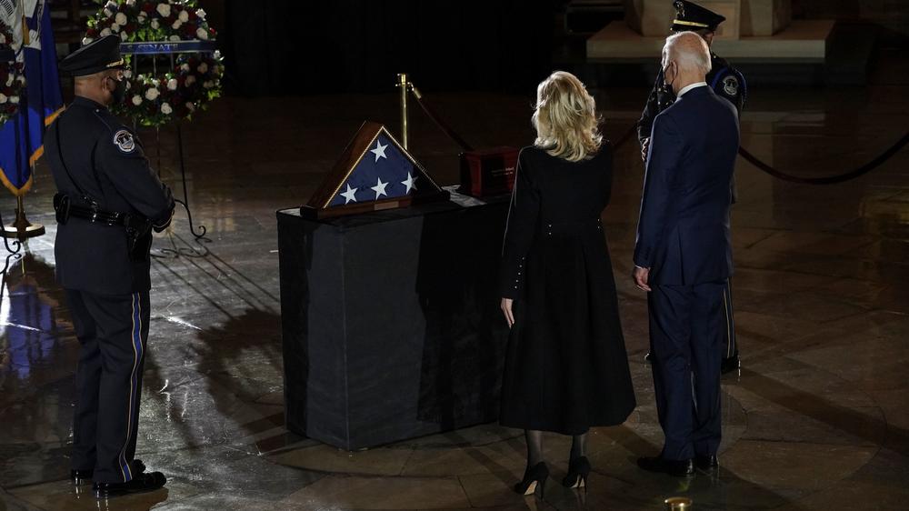 President Biden and Jill Biden pay their respects to U.S. Capitol Police Officer Brian Sicknick.