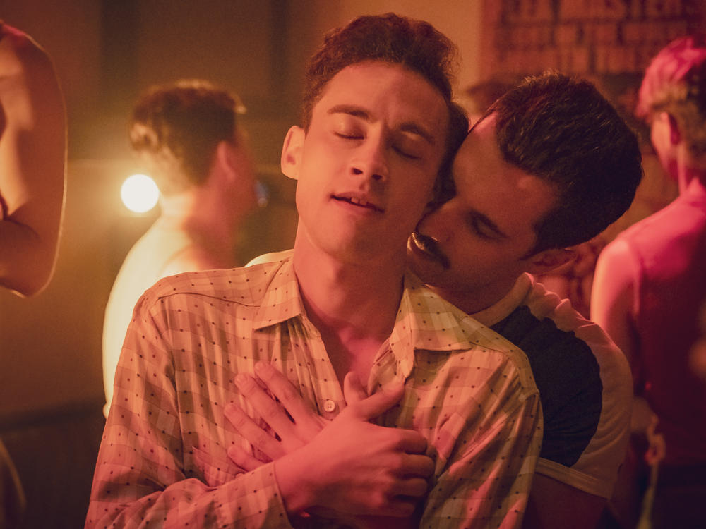 Olly Alexander as Ritchie Tozer in <em>It's a Sin</em>.