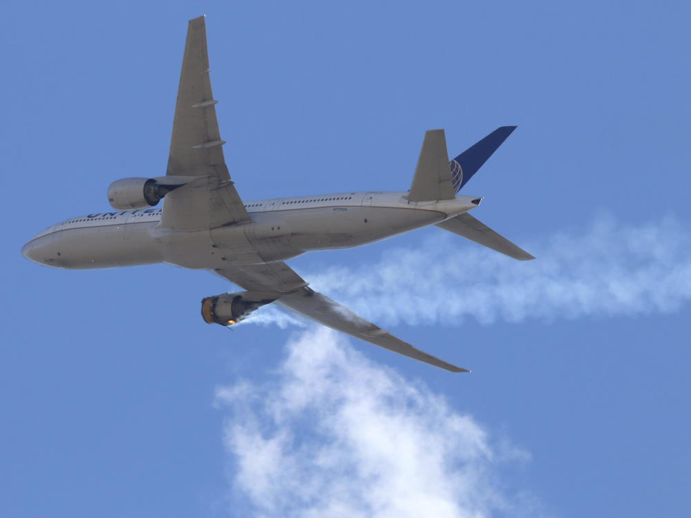 United Airlines Flight 328 approaching Denver International Airport, after experiencing 
