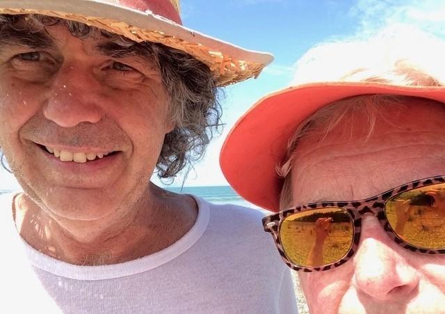 Carol Clapp, a 73-year-old widow from Epping, N.H., and her new sweetheart, Al, on a beach in New Zealand.