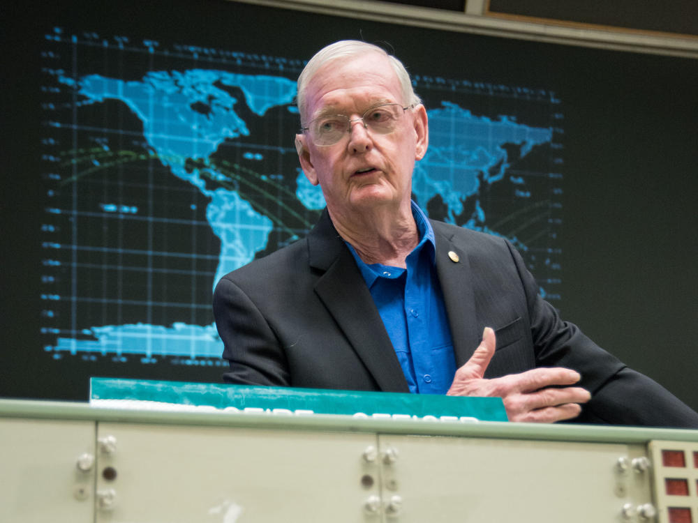 Glynn Lunney, seen here in 2015, was awarded the Presidential Medal of Freedom as part of the Apollo 13 mission operations team.