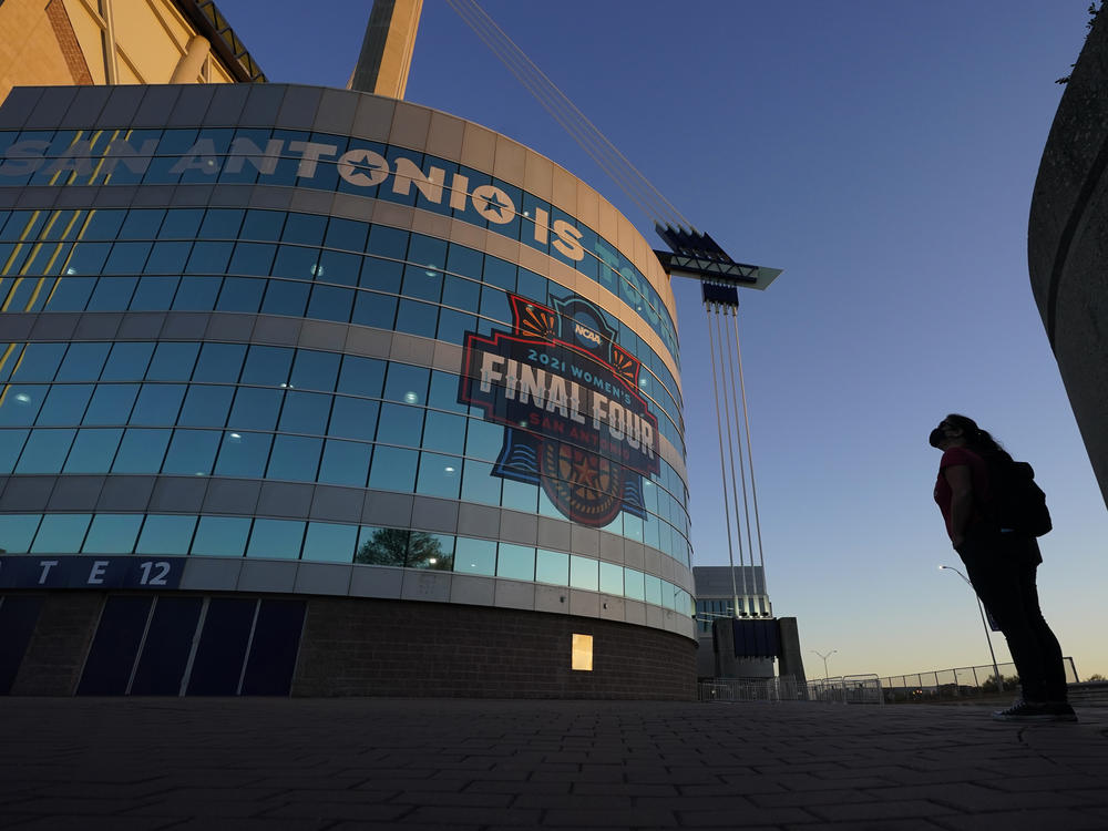 The NCAA scrambled to unveil a new weight room for players in its women's basketball tournament after controversy erupted this week over disparities between the men's and women's events.