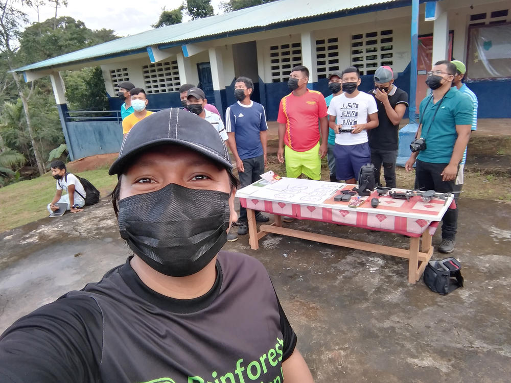 Cartographer Carlos Doviaza participates in a training on the use of drones to monitor forests in a community called La Marea, Darién.