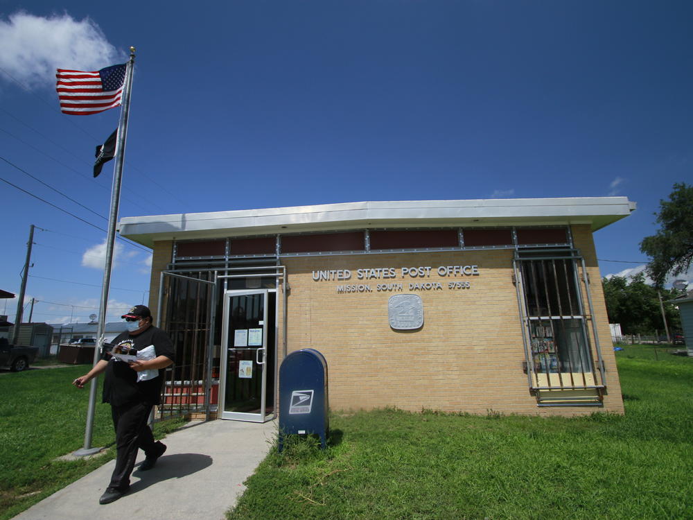 The U.S. has more than 31,000 post offices, but a recent report found that 42% of them were not generating enough revenue to cover their expenses in 2019. Here's a post office in Mission, S.D.