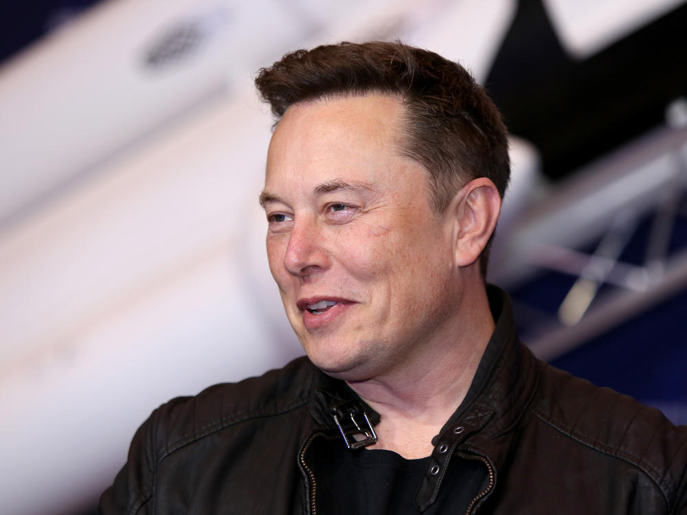 As first-time <em>SNL</em> host, tech magnate Elon Musk played himself in a pre-taped sketch.