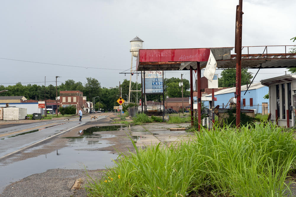 Earle, Ark., is about 30 miles northwest of Memphis, Tenn. In addition to working in cotton fields and mills, many people in the Delta worked in manufacturing jobs, producing everything from Christmas ornaments to truck tires. But as commercial soybean farms overtook small cotton farms and manufacturing jobs moved overseas, people in the Delta had to go elsewhere for work.