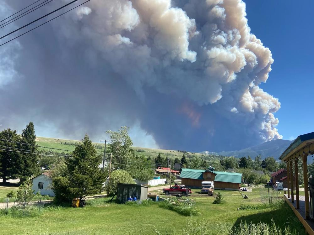 The Robertson Draw Fire south of Red Lodge, Mont.