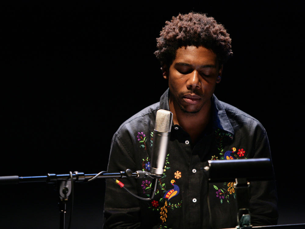 Carl Hancock Rux performing his 