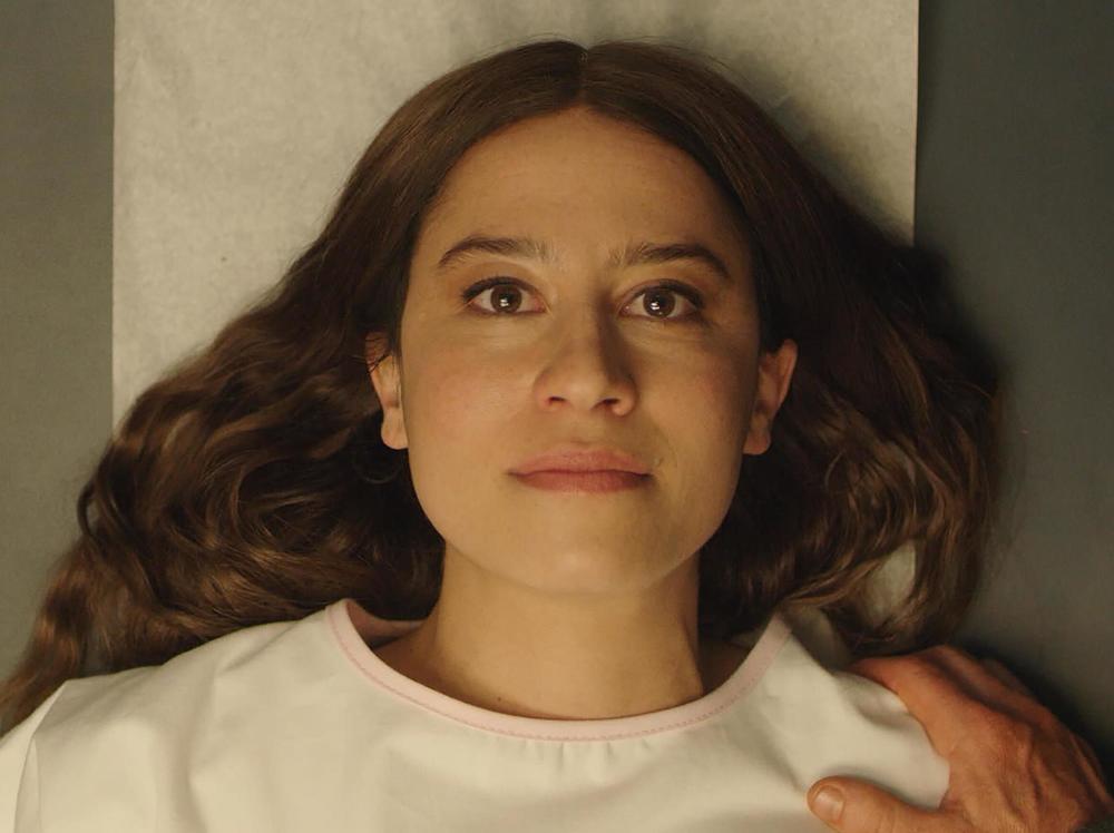 Lucy (Ilana Glazer) undergoes a procedure in Hulu's <em>False Positive</em>.