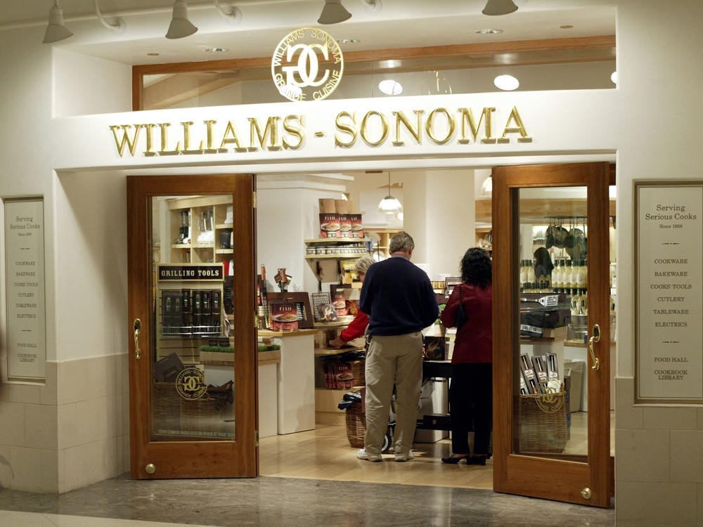 Shoppers browse at a Williams Sonoma in Chicago, Ill., on May 22, 2003.