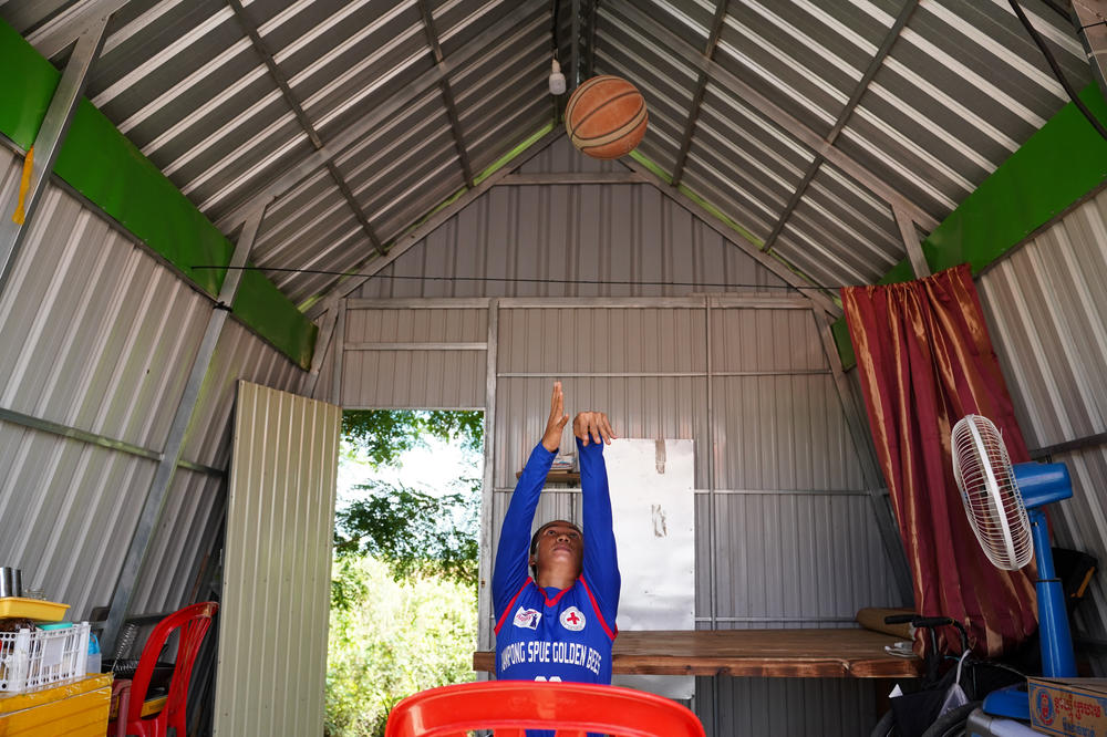 Sinet An had never touched a basketball before 2013. The key to her success: 