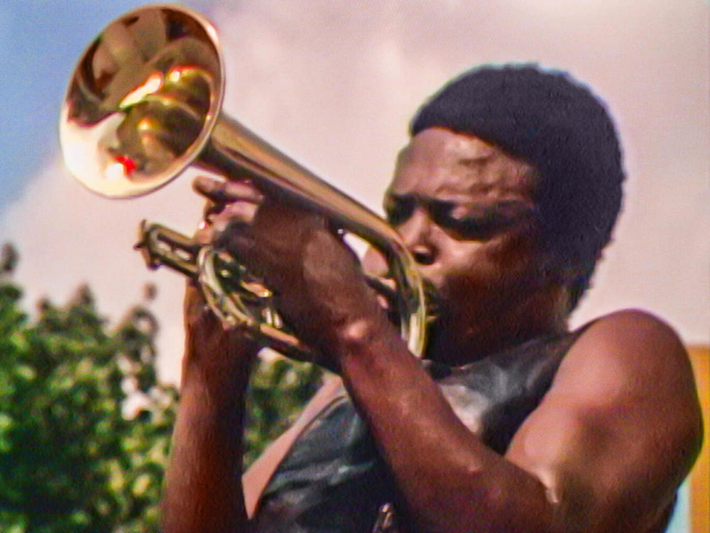 South African musician Hugh Masekela joined African American performers in the 3rd edition of the Harlem Cultural Festival's celebration of Black creativity and international solidarity.