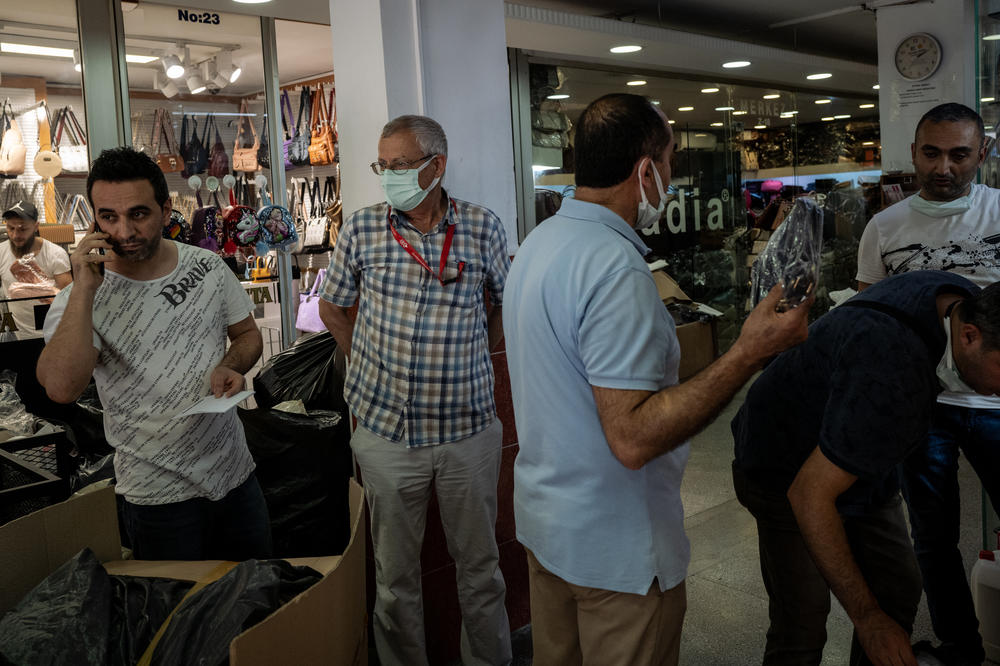 Ozgumus gets help from shopkeepers as he tracks down the owner of a wholesale storage space that was formerly part of a 6th century substructure.