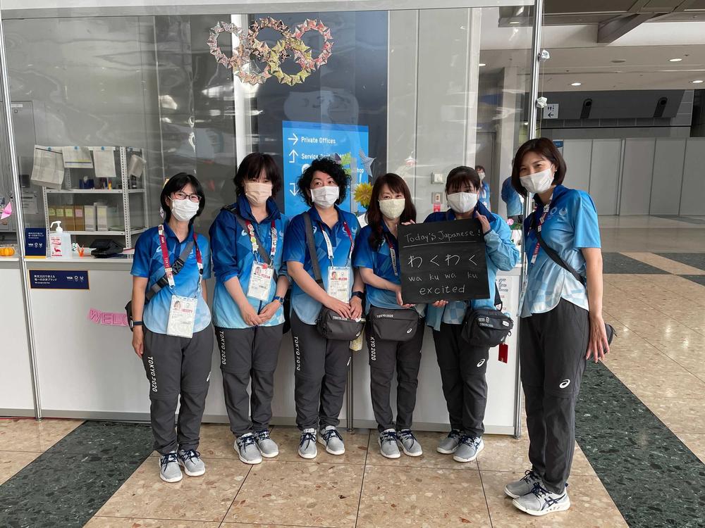 These volunteers working in the media center wanted to do something to show journalists about the culture of Japan.