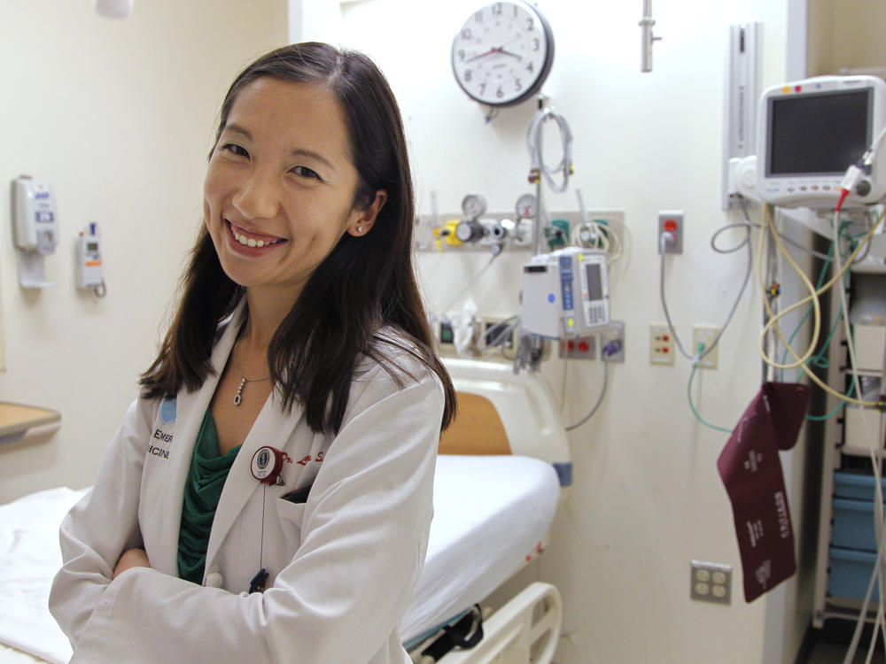 Dr. Leana Wen is in favor of COVID-19 vaccine mandates. 