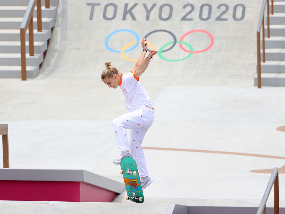 Roos Zwetsloot of Team Netherlands competes during the Women's Street Final on day three of the Tokyo 2020 Olympic Games at Ariake Urban Sports Park on July 26, 2021 in Tokyo, Japan.
