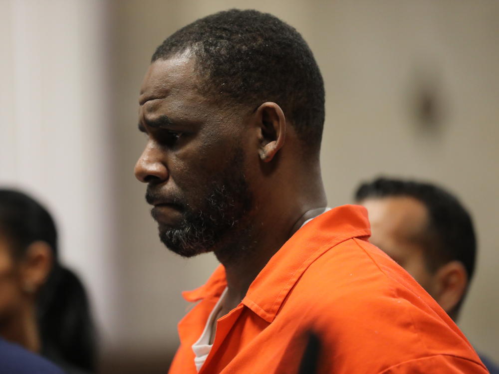 R. Kelly appears during a hearing at the Leighton Criminal Courthouse in Chicago in September 2019.