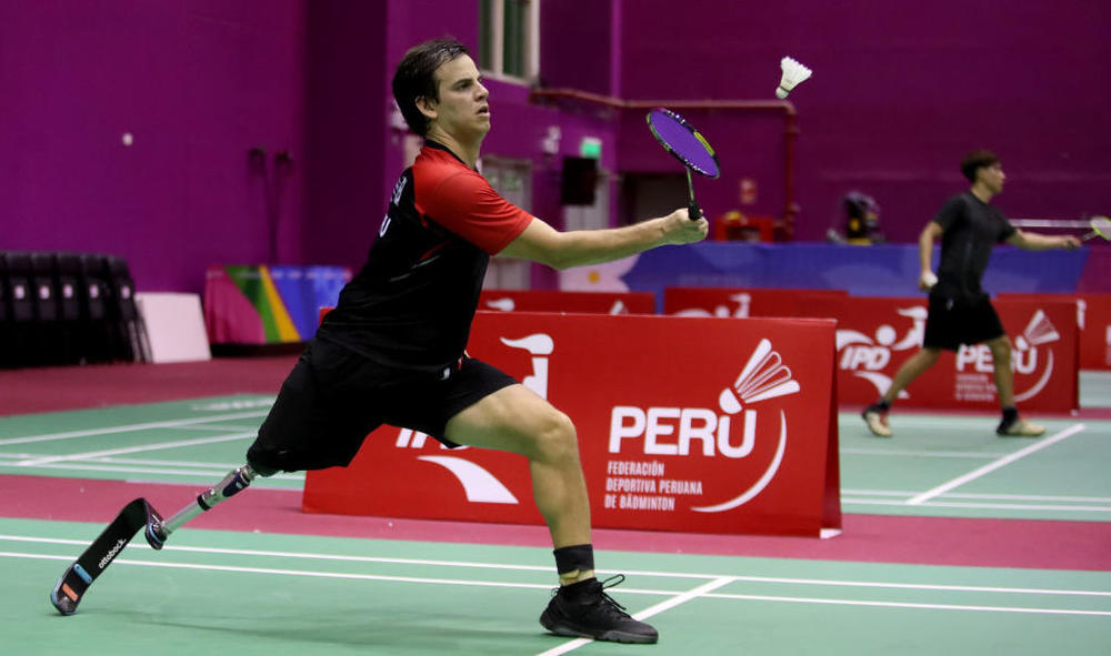 Peruvian Para badminton player Pedro Pablo de Vinatea trains in Lima in June 2020.