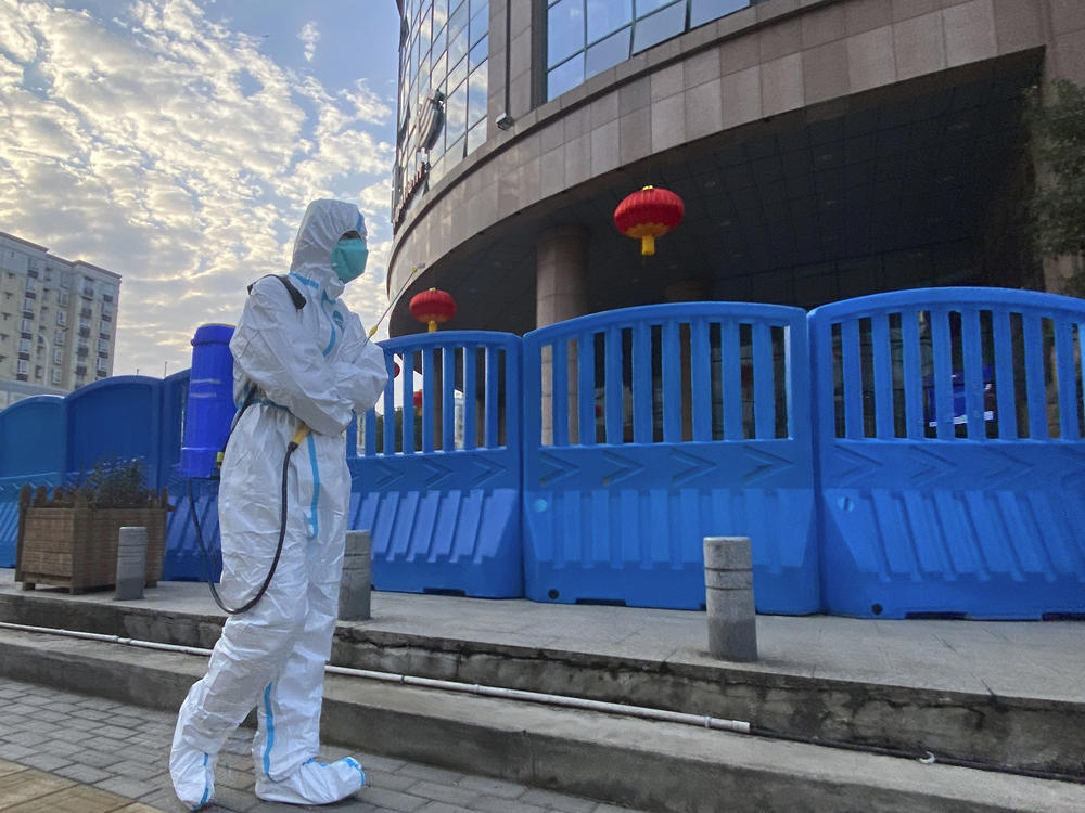 A new U.S. intelligence report could not conclude whether the SARS-CoV-2 virus escaped from a lab in Wuhan, China or spilled over from an infected animal. Without more information about the early days of the outbreak, a more definitive explanation is unlikely, the report found.